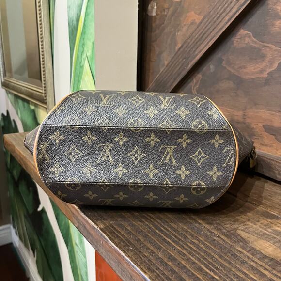 LOUIS VUITTON Ellipse MM Monogram Canvas Top Handle Bag - Picture 5 of 16